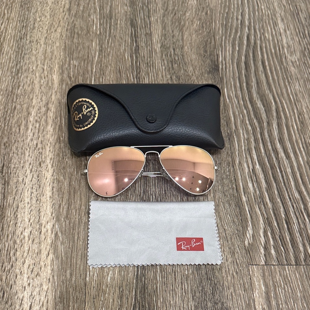 Ray-Ban Aviator Sunglasses - Silver Frame with Pink Lenses